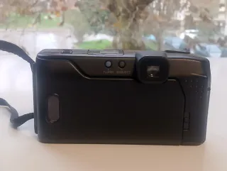 Olympus AZ 200 Superzoom Cámara Analógica