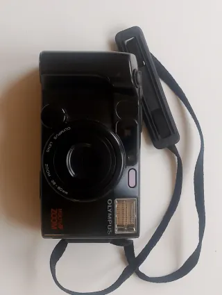 Olympus AZ 200 Superzoom Cámara Analógica