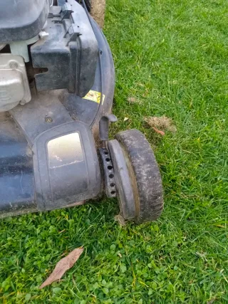 Cortacésped Honda GCV 135