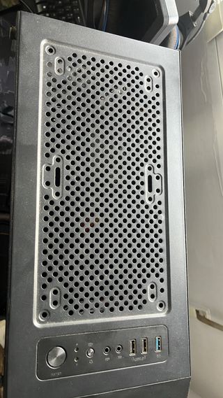 PC Gaming IOX con luces LEDS