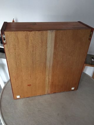 Vitrina de pared antigua madera y cristal