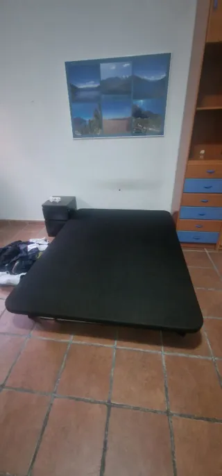 Somier con patas y colchón