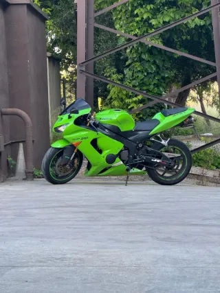 Kawasaki ZX6R 2005 Verde