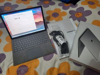 Microsoft Surface Laptop 2 Platino 34,3 cm