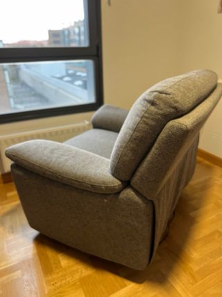 Sofá reclinable de tela gris