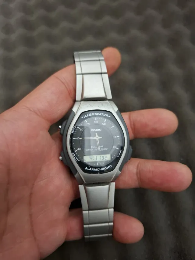 Casio AQ-140W Dual Time Reloj