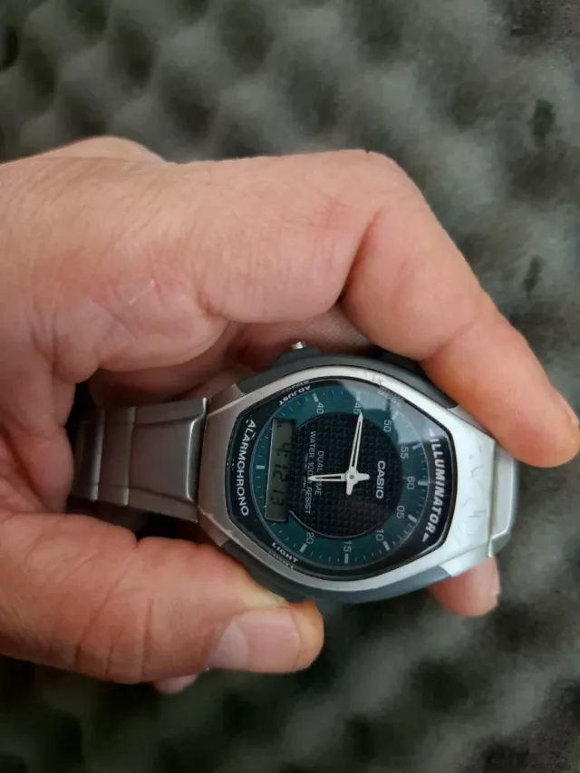 Casio AQ-140W Dual Time Reloj