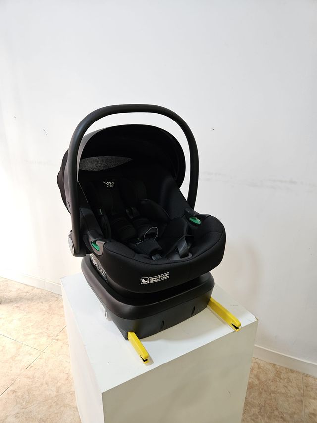 Offerta. Set: gruppo 0+ con base. Nuovo