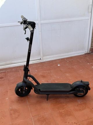 Monopatín Eléctrico Negro