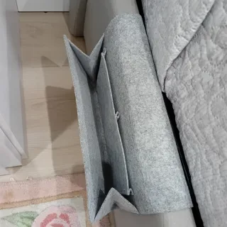 Portaoggetti da letto in feltro grigio