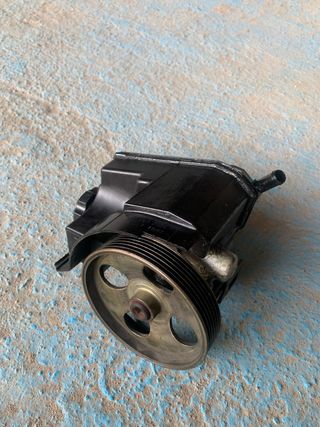 Bomba de dirección asistida Peugeot 206 1.4 hdi