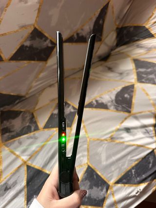 Plancha de pelo negra