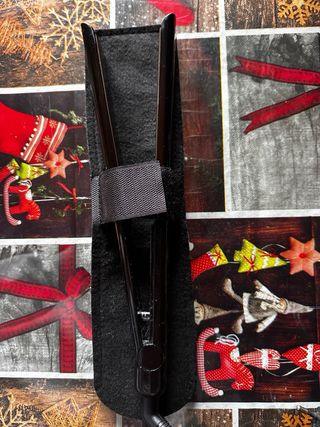 Plancha de pelo negra