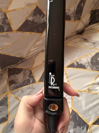 Plancha de pelo negra