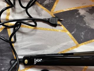 Plancha de pelo negra