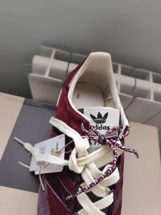 Zapatillas Adidas Marrón/Rojo