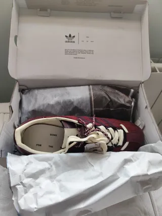 Zapatillas Adidas Marrón/Rojo