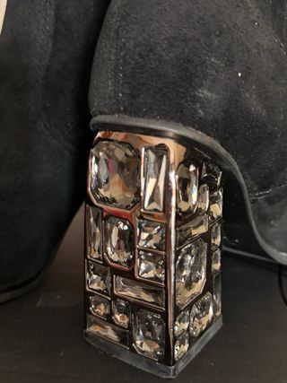 Botines negros tacón joya