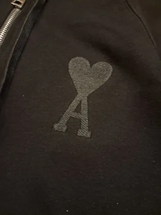 Sudadera AMI Paris Negra Cremallera