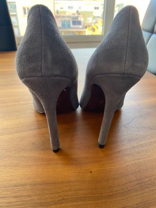 Zapatos de tacón de cuero