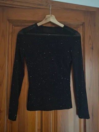 Camiseta negra transparencias