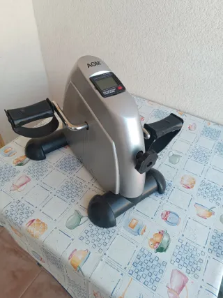 Bicicleta de pedales AGM