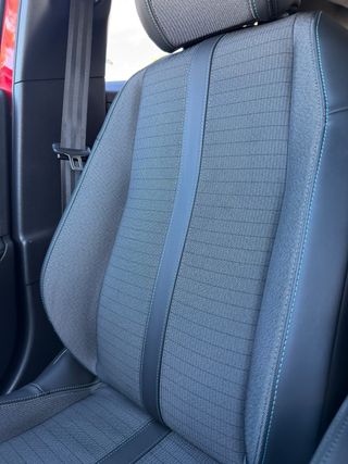 Peugeot e-2008 Eléctrico Allure Pack