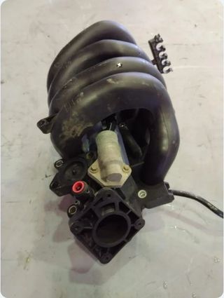 COLECTOR ADMISION FORD FOCUS BERLINA (CAK)