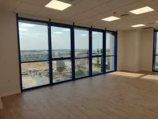 Alquiler oficina en Sevilla. Parque empresarial nu