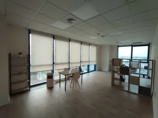 Alquiler oficina en Sevilla. Parque empresarial nu