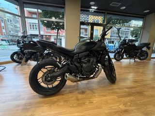 Yamaha MT-07 35 kW (A2) Y-AMT. Año 2025