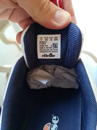 Zapatillas Ellesse Talla 46 Blancas y Rojas