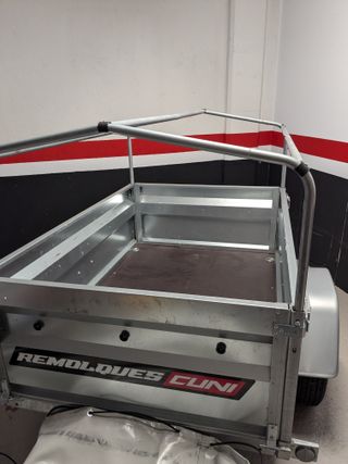 Remolque CUNI 150 con Lona alta arquillada