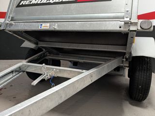 Remolque CUNI 150 con Lona alta arquillada