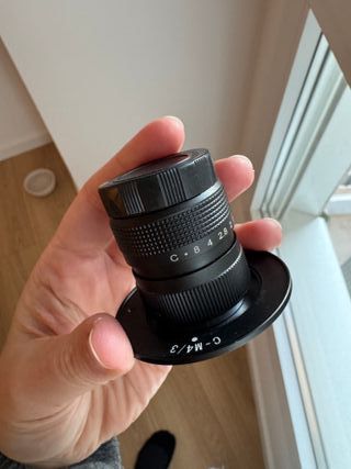 EBTOOLS 25mm F1.4 + Adaptador C-m4/3