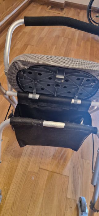 Andador ancianos con freno automático