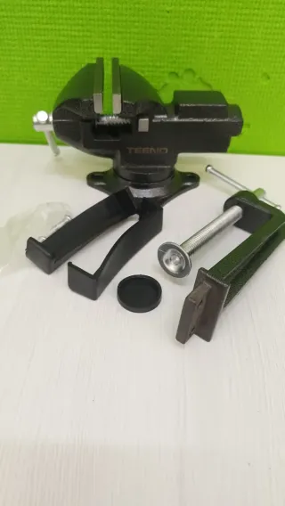 Pack Mini tornillo de banco TEENO y estufa BUTSIR