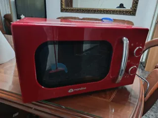 Microondas Mandine Rojo