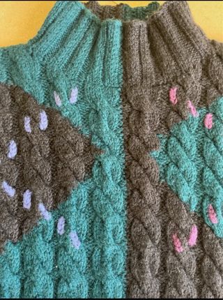 Hand knit vintage90’ Colours by Alexander Julian L