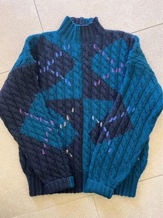 Hand knit vintage90’ Colours by Alexander Julian L