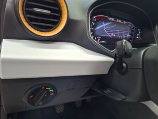 SEAT Arona 1.0TSI 110cv *Solo 44000 Kms*