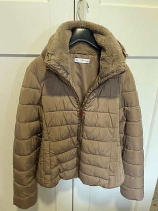 Abrigo acolchado marrón talla L