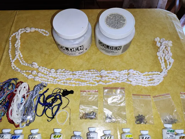 Lote Arte e Bijuterias Golden