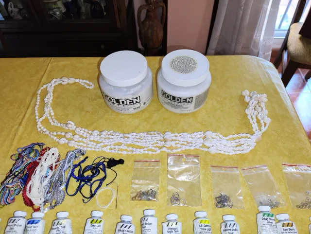 Lote Arte e Bijuterias Golden