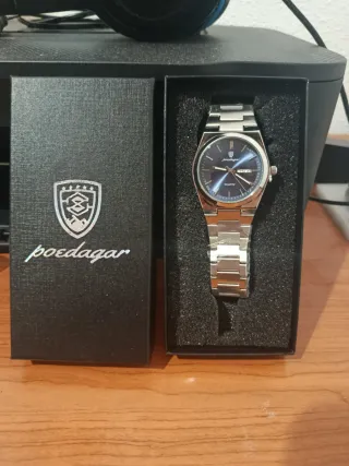 Reloj Poedagar Azul y Plateado