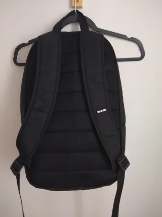 Mochila Incase Negra