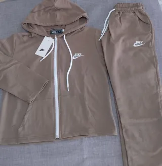 Conjunto deportivo  rosa