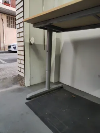 Mesa de oficina elevable