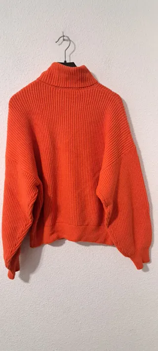Jersey Zara cuello alto naranja