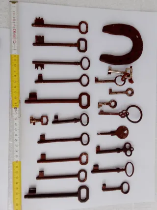 Chiavi antiche in blocco